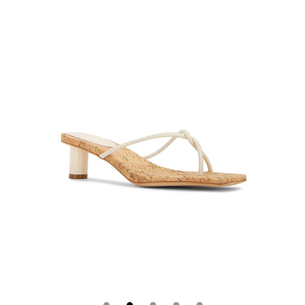 Raye ring heel